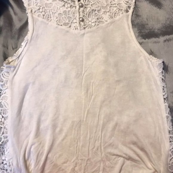 Monteau Lacy Top Off White - Picture 2 of 3